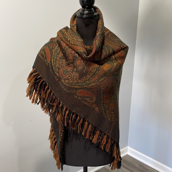 Paisley print 46x46 fringe scarf wrap - Picture 4 of 12
